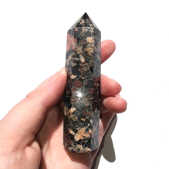 Plum Blossom Jade Tower *a bit wobbly* - Picture 4 of 4